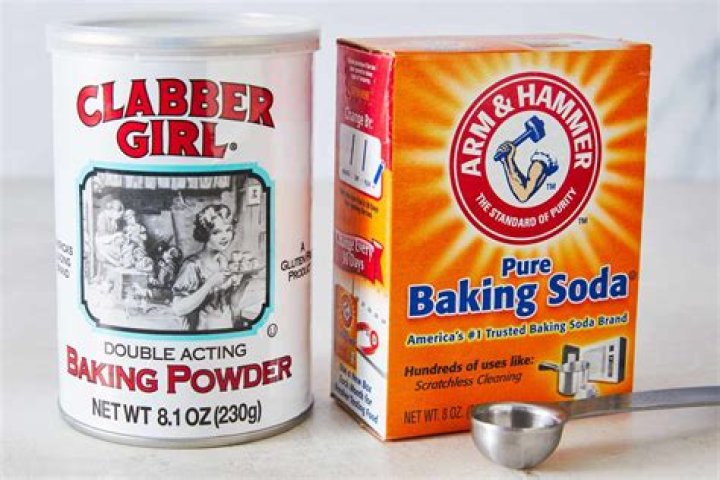How does baking soda help pool?