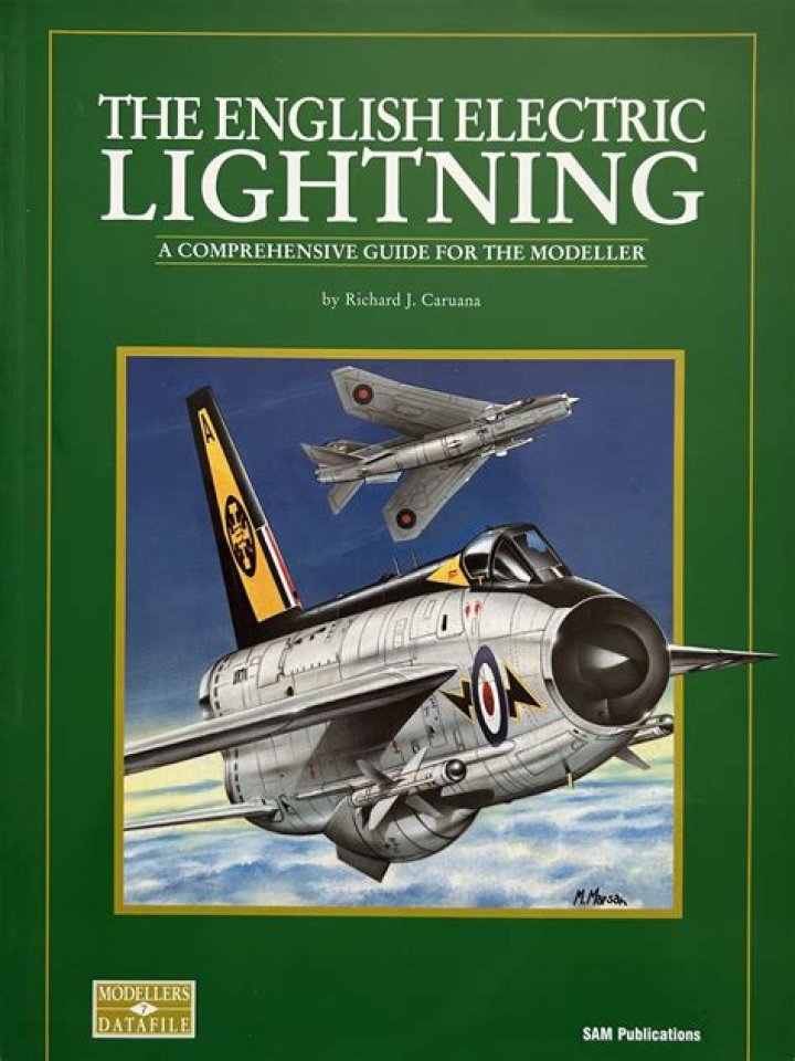 How fast was the English Electric Lightning?