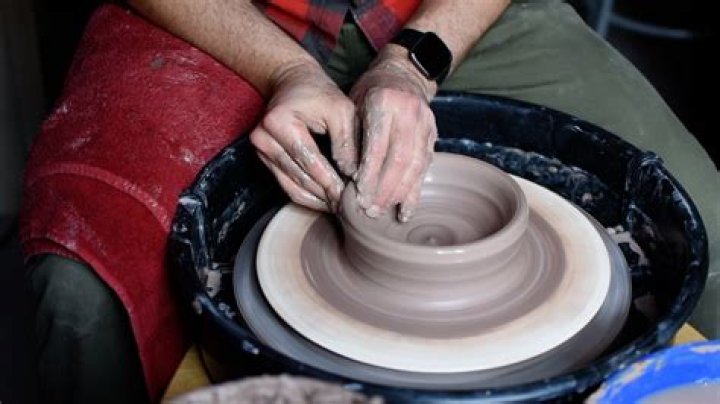 How heavy is a pottery wheel?
