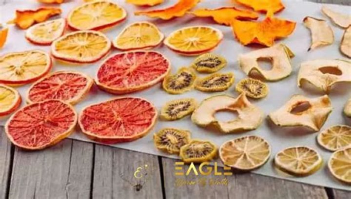How long do you dehydrate lemons?