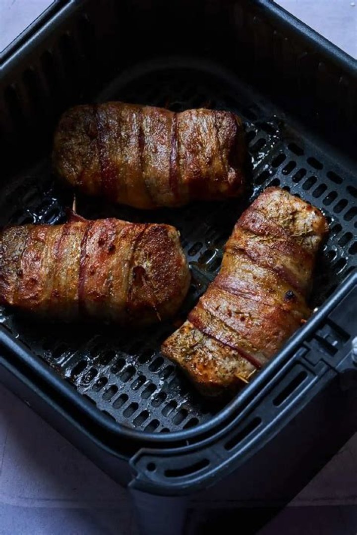 How long does Rachael Ray Cook bacon in the oven?
