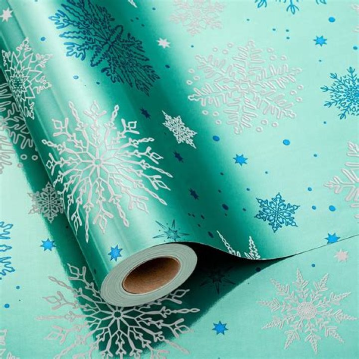How long is a normal roll of wrapping paper?