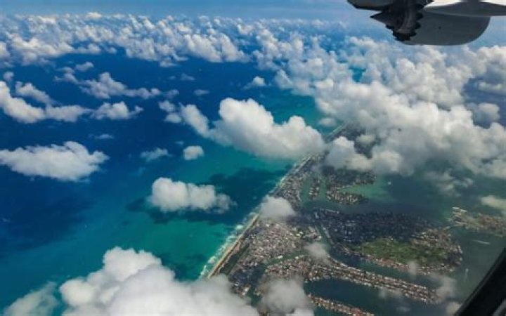 How long is the flight from UK to Florida?
