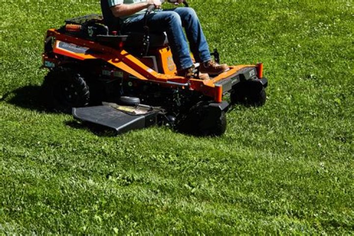 How many brands of zero turn mowers are there?