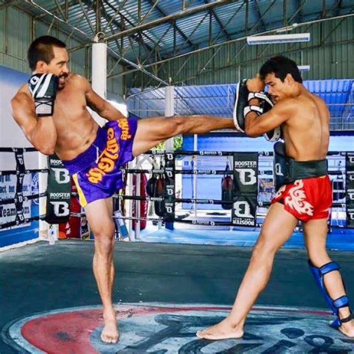 How much do Muay Thai fighters make in Thailand?