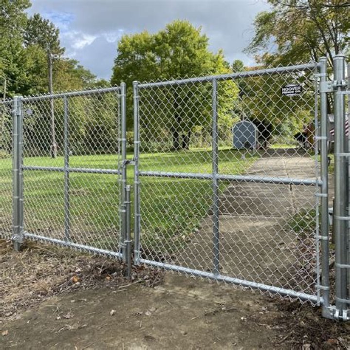 How much does 50 ft of chain link fence cost?