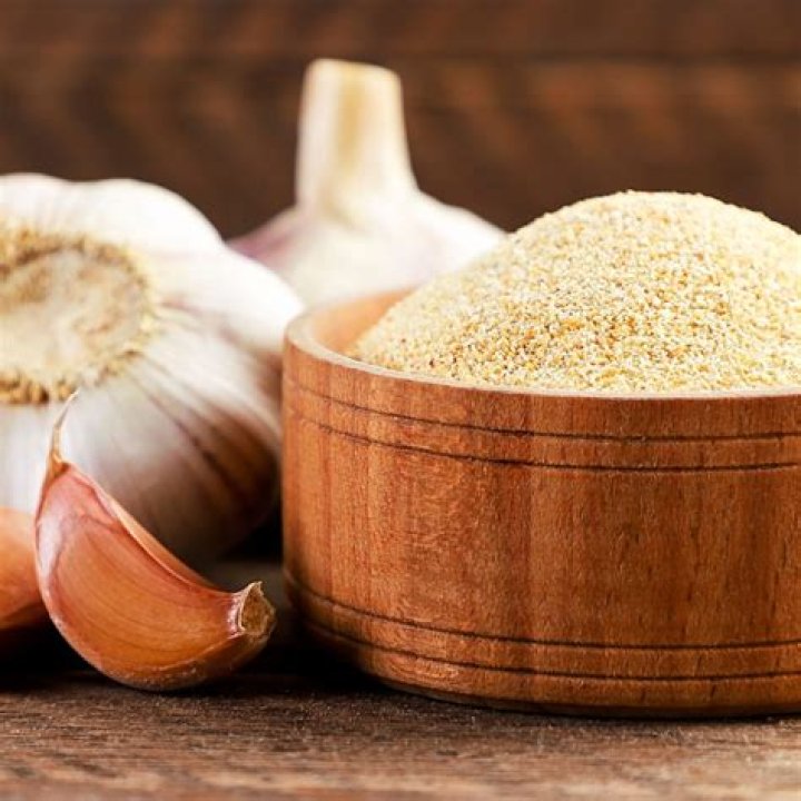 How much dried breadcrumbs equals fresh?