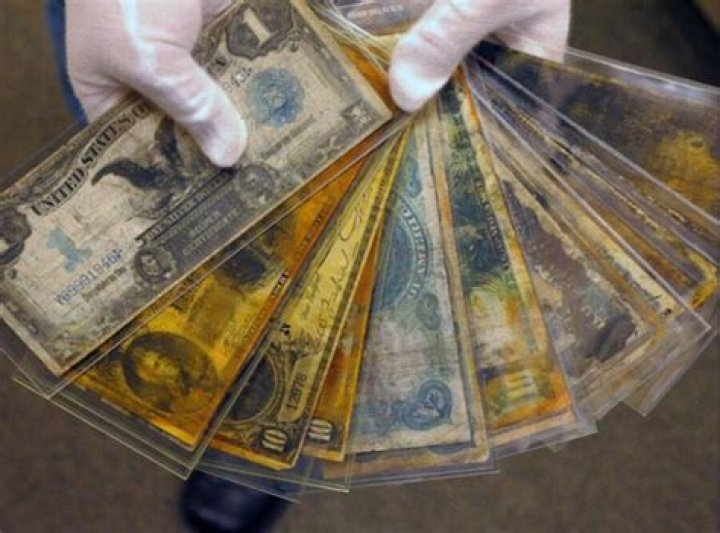 How much money was recovered from the Titanic?