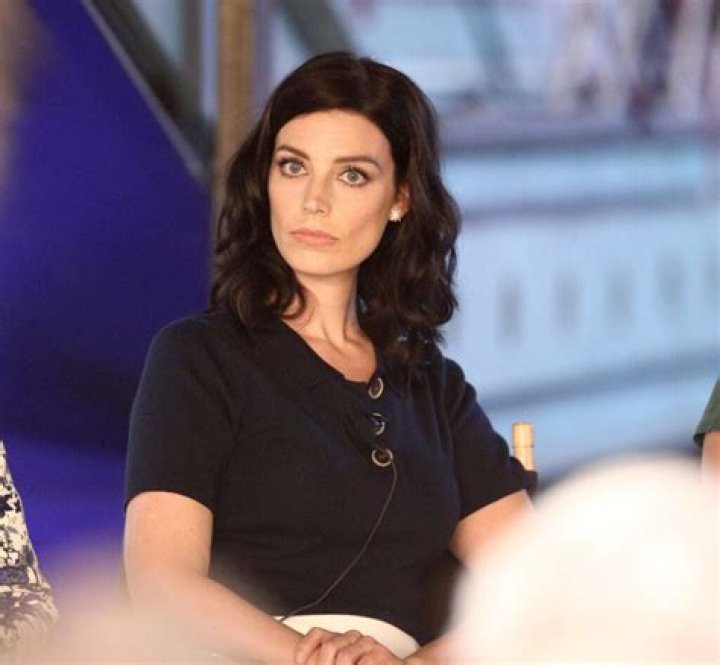 How old is Jessica Pare?
