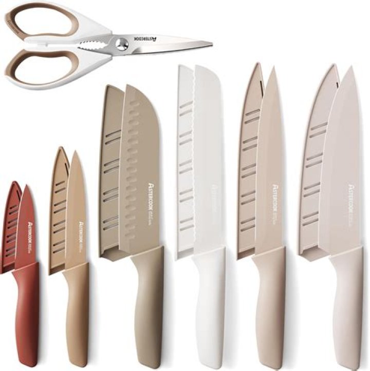 How should kids store kitchen knives?