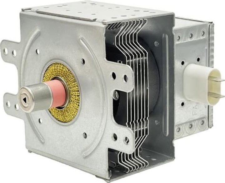 Is a microwave magnetron dangerous?