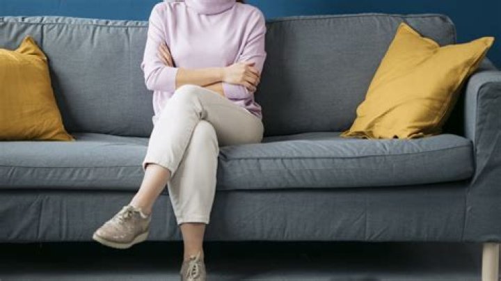 Is crossing your legs bad for your hips?