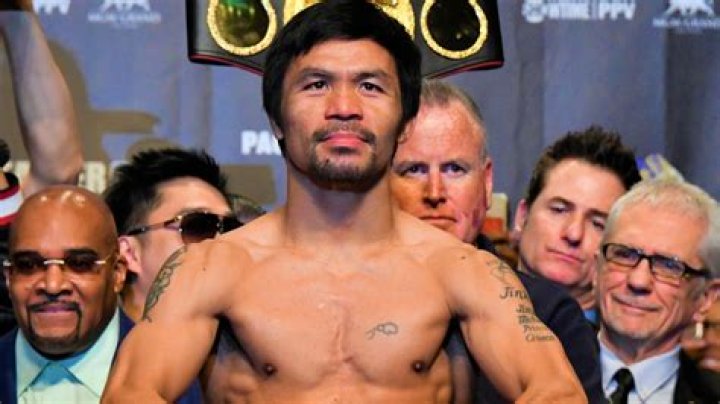 Is Manny Pacquiao left handed?
