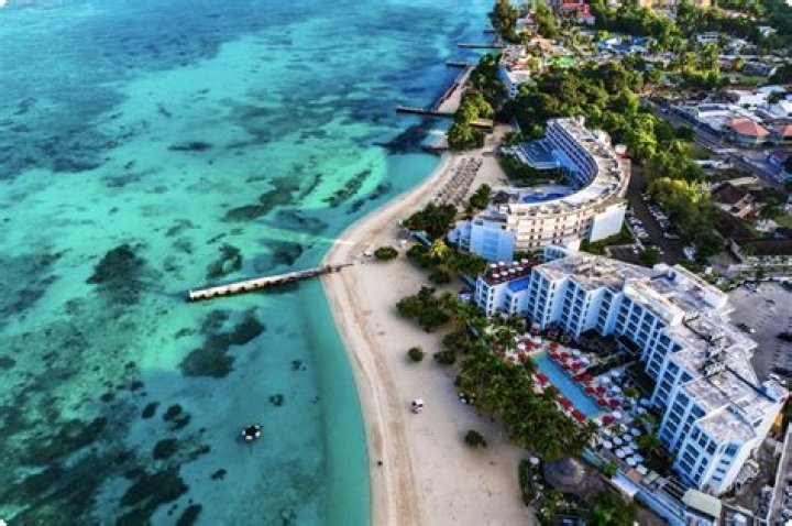 Is Montego Bay better than Negril?