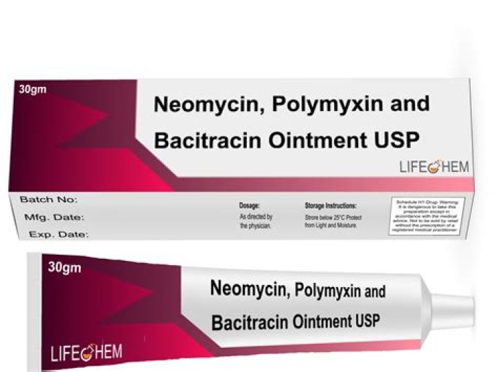 Is neomycin the same as bacitracin?