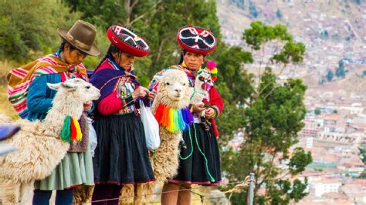 Is Quechua spoken in Ecuador?