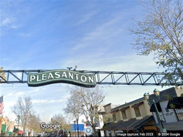 Is Sears in Pleasanton CA closing?