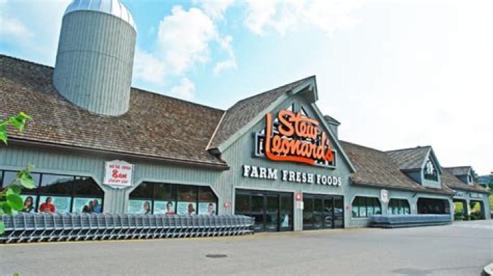 Is Stew Leonard's dog friendly?