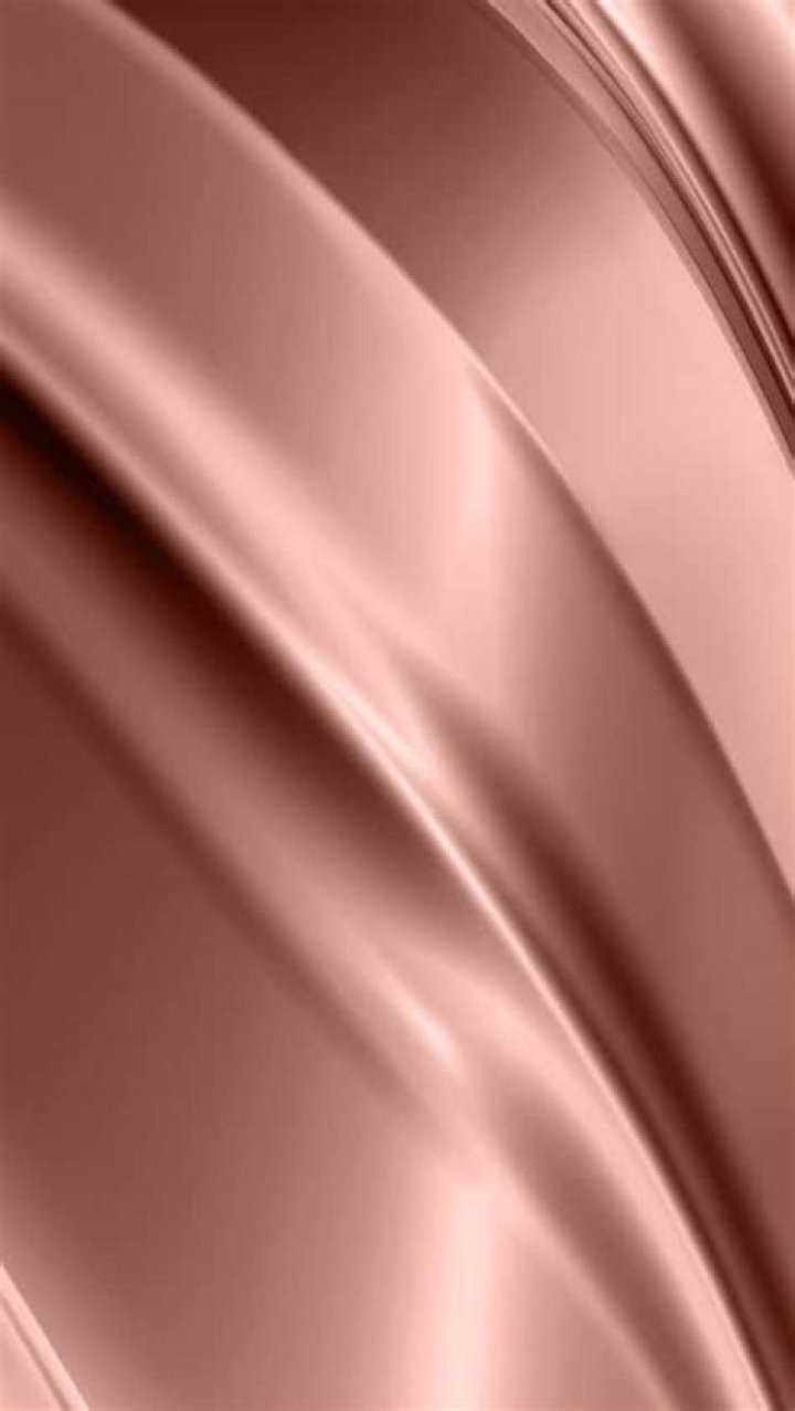 What Colour is rose gold?