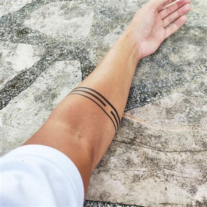 What do leg band tattoos mean?