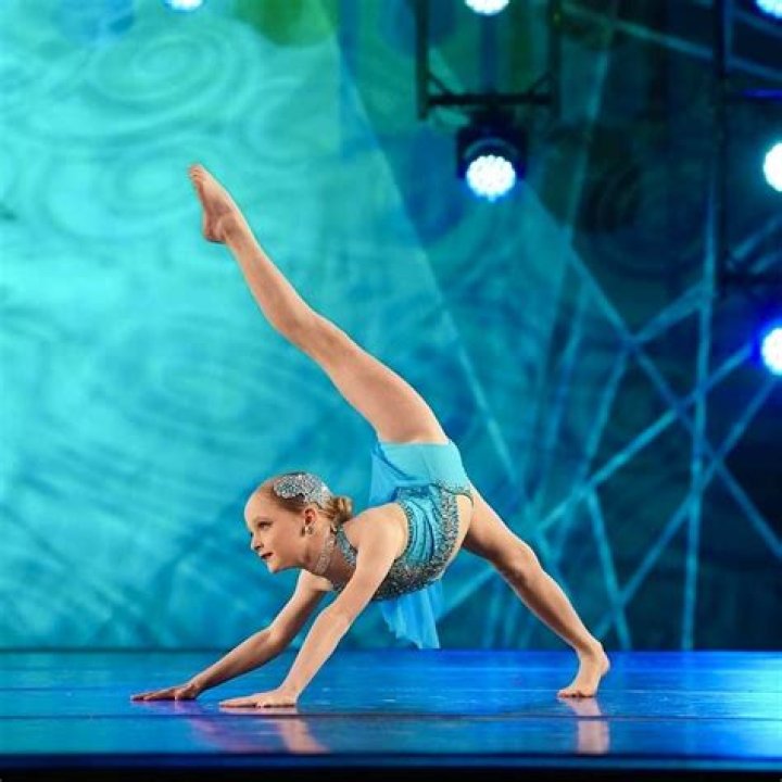 What does a dancer wear?