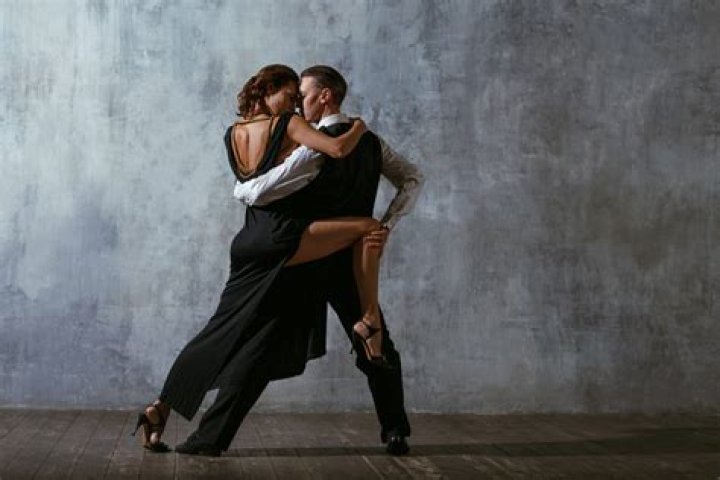 What does tango mean in African Lengas?