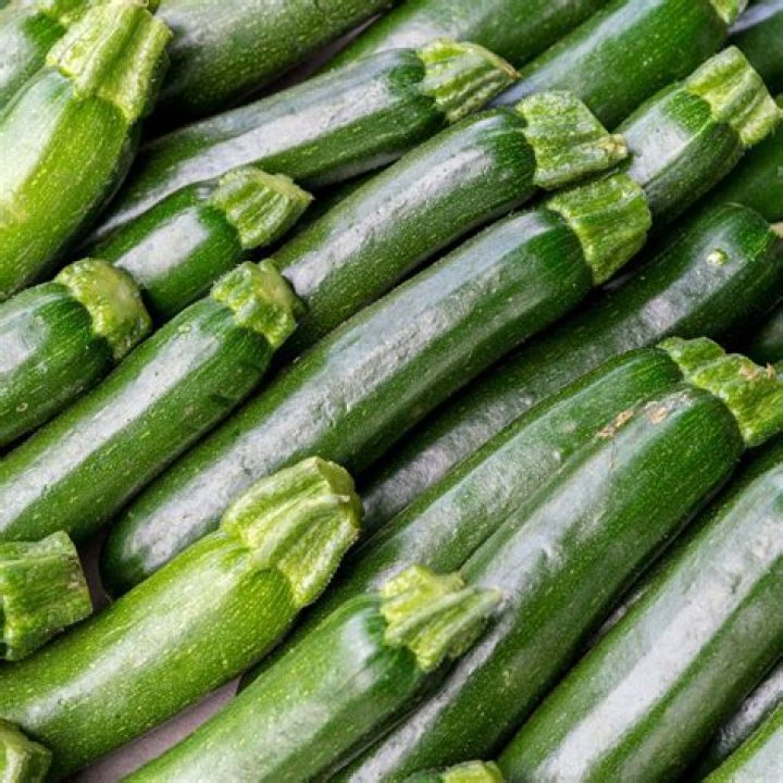 What does zucchini taste like?
