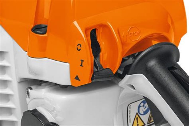 What fuel does a Stihl whipper snipper use?