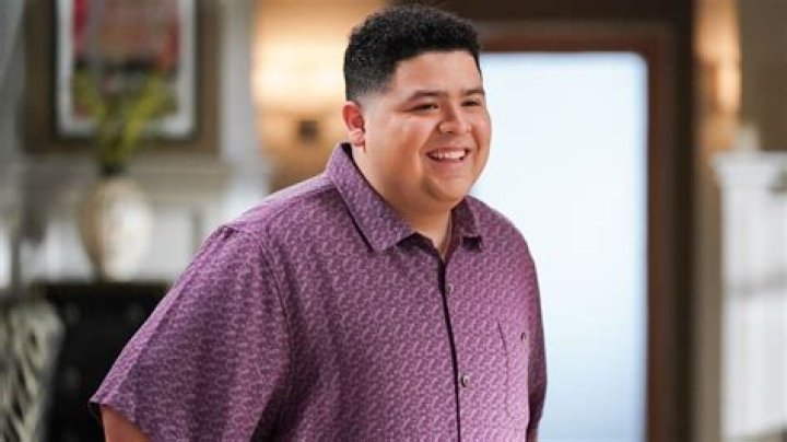 What happened to Manny in Platoon?