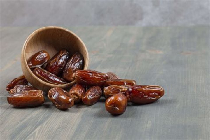 What happens if you eat too many dates?