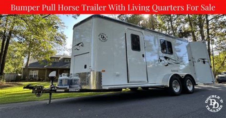 What is a bumper pull horse trailer?