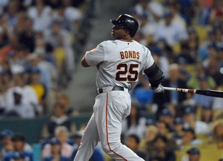 What is Barry Bonds' home run record?