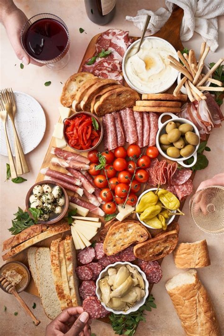 What is on an Italian buffet?