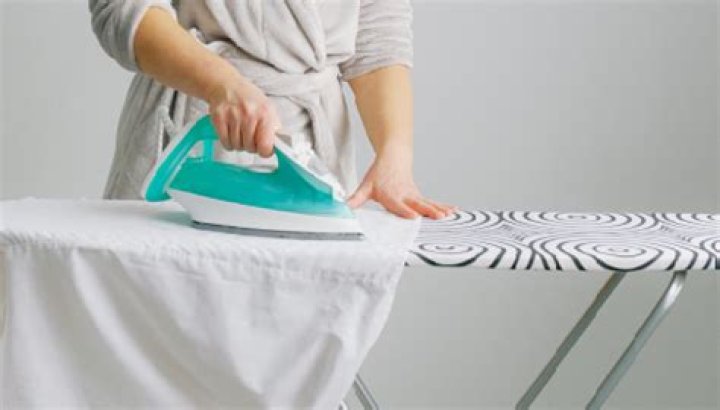 What is pinking shears used for?