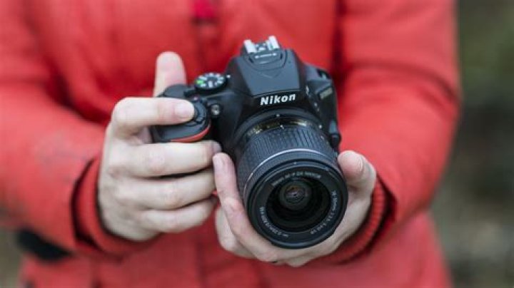 What is the best DSLR camera for beginners?