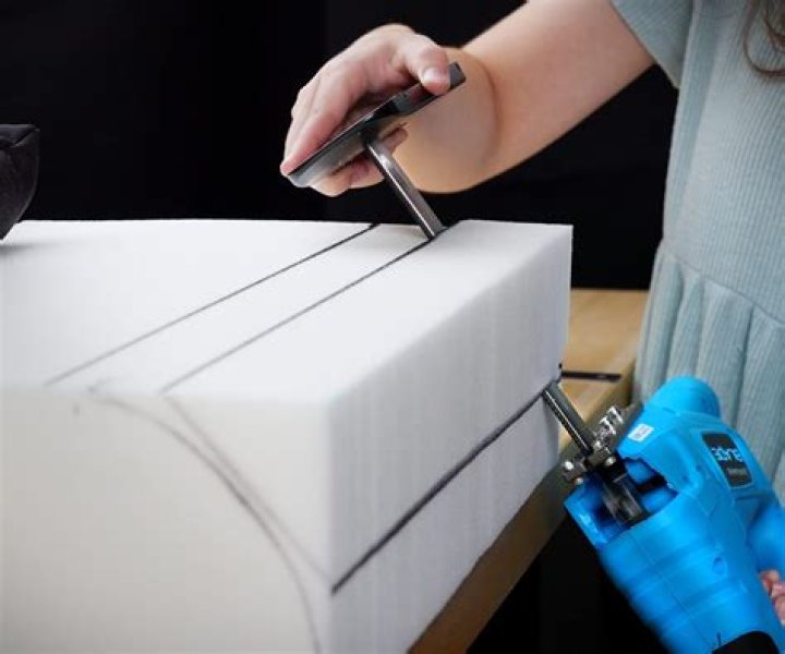 What is the best way to cut Styrofoam?