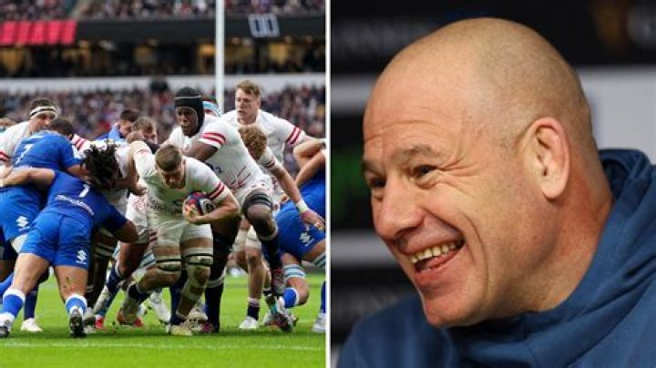 What is the difference between a ruck and a maul in rugby?