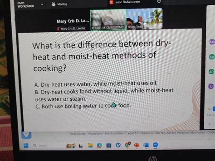 What is the difference between dry heat and moist heat?