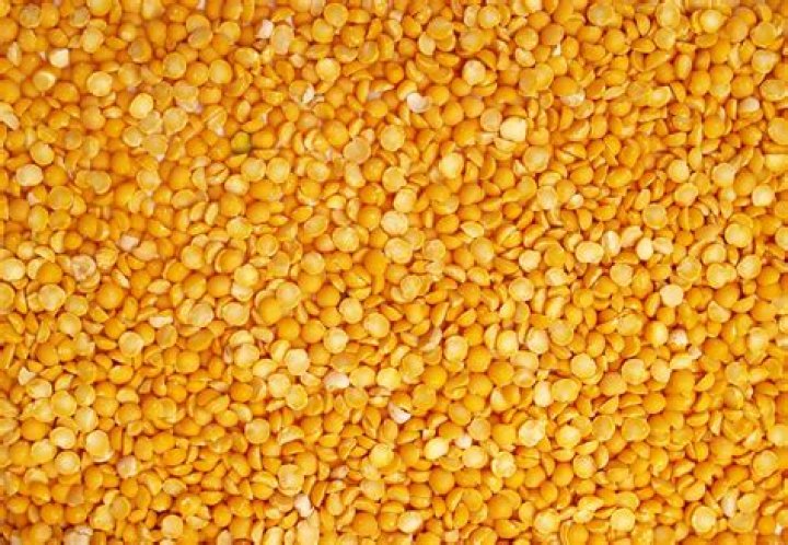 What is the difference between yellow split peas and yellow lentils?