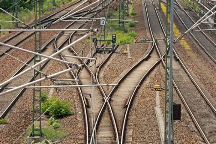 What is the voltage of the third rail?