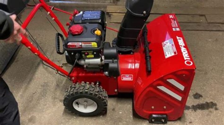 What kind of gas should I use in my snowblower?