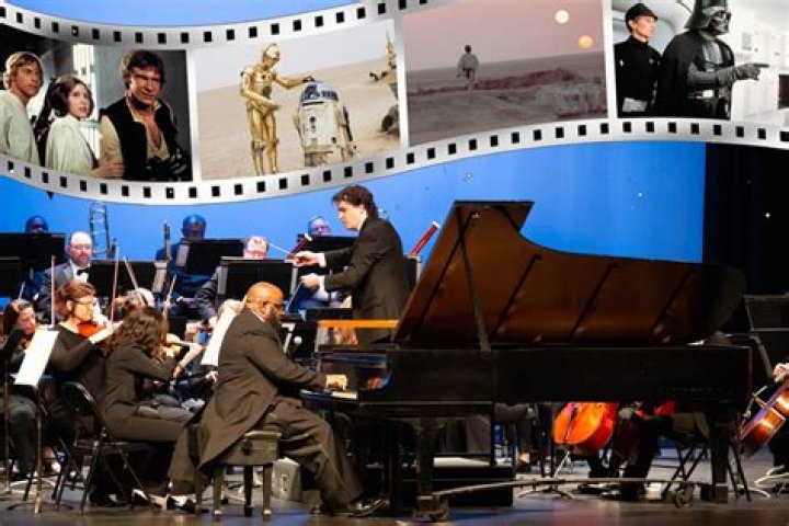 What orchestra did John Williams use in Star Wars?