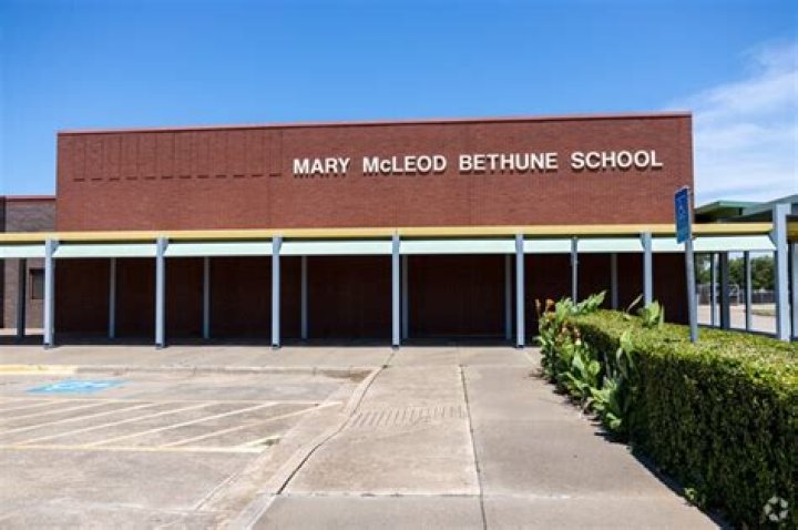 What schools did Mary McLeod Bethune go to?