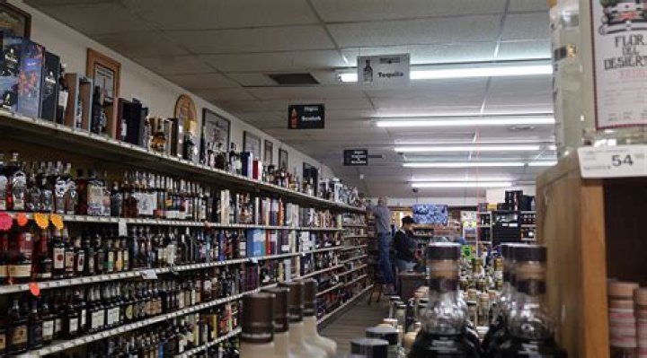 What time can you buy liquor in Colorado?