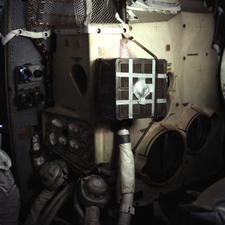 When did Apollo 13 oxygen tank explode?