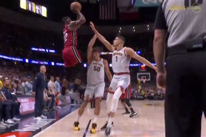 When did the 3 point shot start?