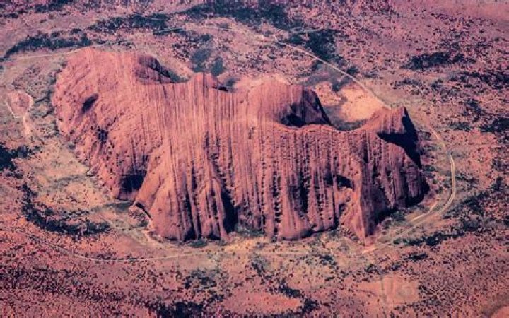 Where are arkose rocks found?