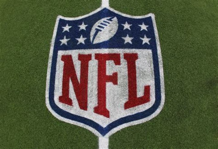 Where can I watch NFL games in Chicago?