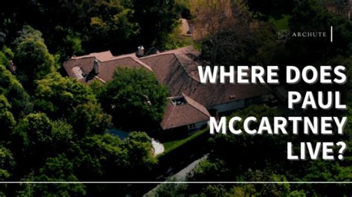 Where does Paul Schneider live?