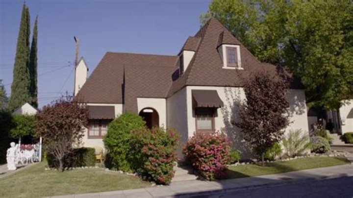 Where does the TV show restored take place?